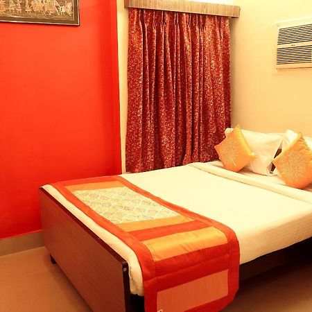 Oyo 3418 Hotel Amit โกลกาตา ภายนอก รูปภาพ