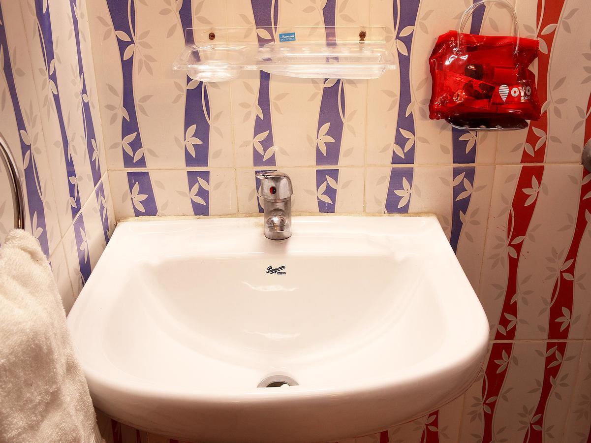 Oyo 3418 Hotel Amit โกลกาตา ภายนอก รูปภาพ