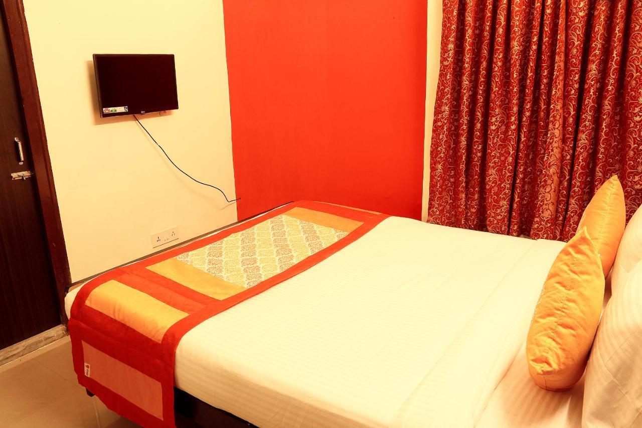 Oyo 3418 Hotel Amit โกลกาตา ภายนอก รูปภาพ